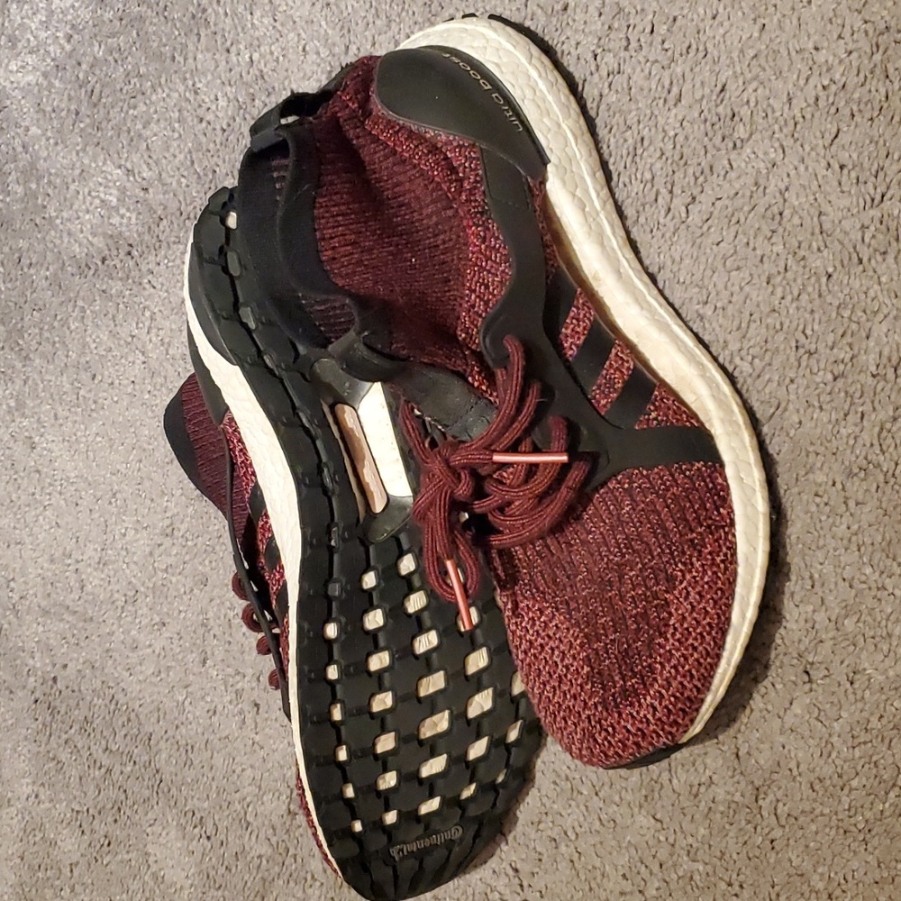 ADIDAS ULTRABOOST X ALL TERRAINMystery Ruby/ Core Black